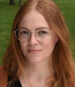 Lauren Pakradooni Headshot