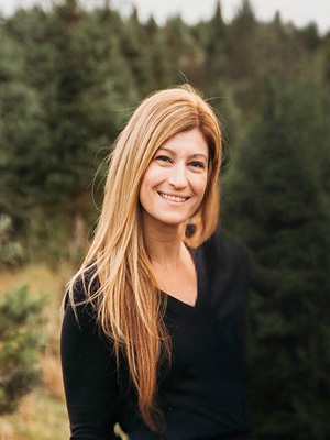 Jennifer Butz Headshot