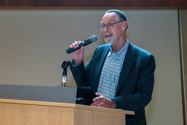 Christopher Fiorentino welcome attendees to the event